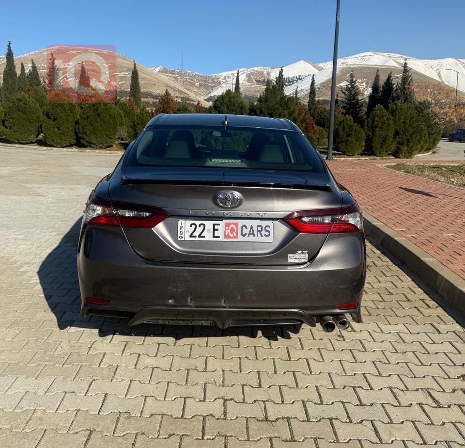 تۆیۆتا کامری